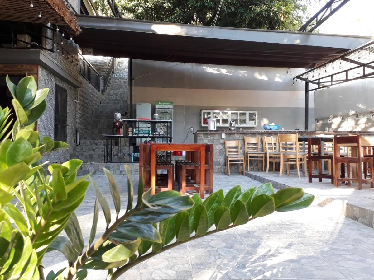 Ha Giang Creekside Homestay And Tours Exteriör bild